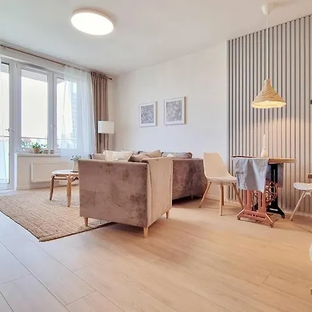 10 Minutes To City: Cozy Urban Apartament *