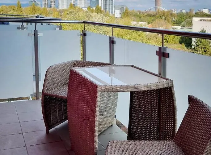 10 Minutes To City: Cozy Urban Appartement Bratislava