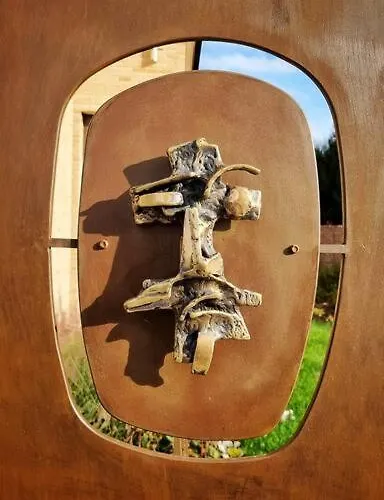 10 Minutes To City: Cozy Urban Apartament Bratislava