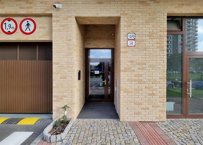 10 Minutes To City: Cozy Urban Appartement Bratislava